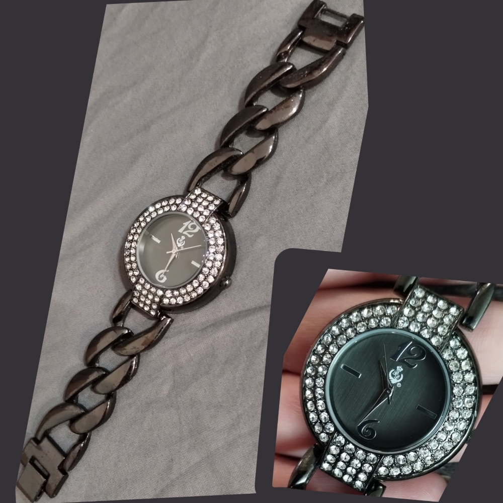 Rhinestone Encrusted Watch w/ Thick Link Chain Bracelet Runs Keeps Time New Batt